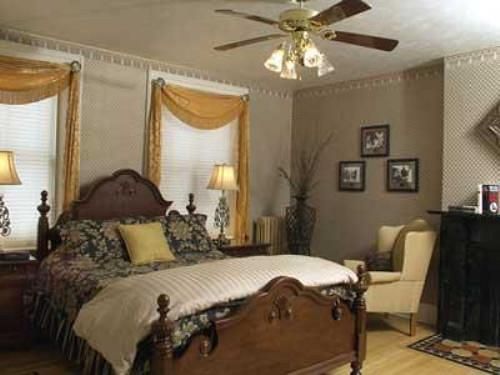 Grape Arbor Bed And Breakfast North East Room photo